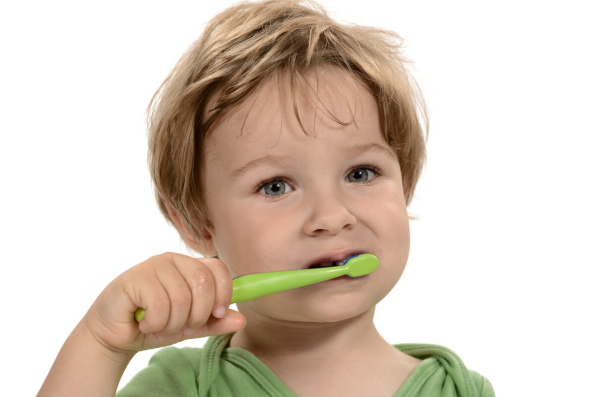 when should you start brushing your baby teeth