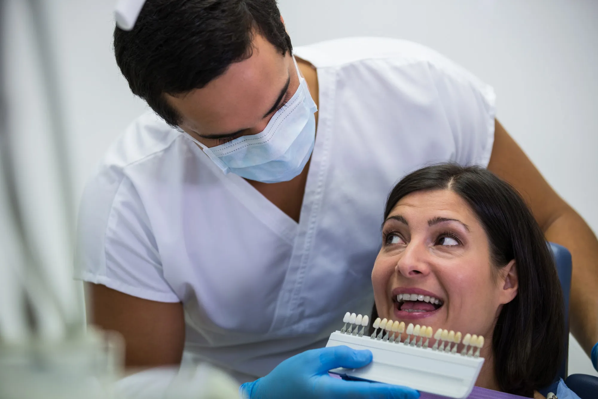 How Dental Veneers Create a Natural-Looking Smile